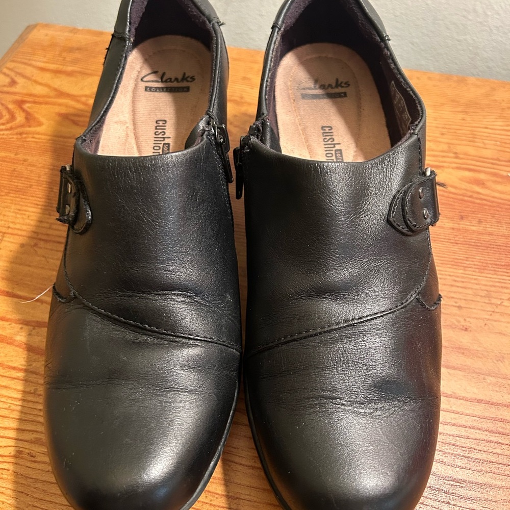 Clarks Women's Black Leather Mules